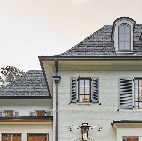 Ella Grey | Kenzie Ainge on Instagram: "The cutest details, love these windows and the arched front door!" Arched Window Casing, Dutch Gable Roof, English Style House, Arched Front Door, Cedar Shake Roof, Archi Design, Hgtv Dream Home, Studio Interior Design, Beautiful Home Designs