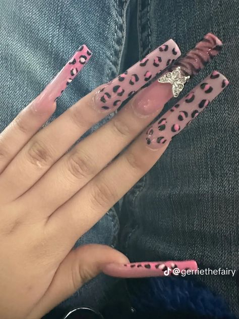 Pink Cheetah Nails, Amazing Nail Art, Punk Nails, Drip Nails, High Waisted Wide Leg Pants, Grunge Nails, Cute Acrylic Nail Designs, Print Nails, Dope Nail Designs