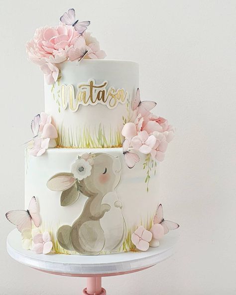 Tort Special, Bunny Birthday Theme, Bunny Birthday Cake, Peter Rabbit Cake, Bunny Birthday Party, Baby First Birthday Cake, Rabbit Cake, Bunny Baby Shower, Bunny Birthday