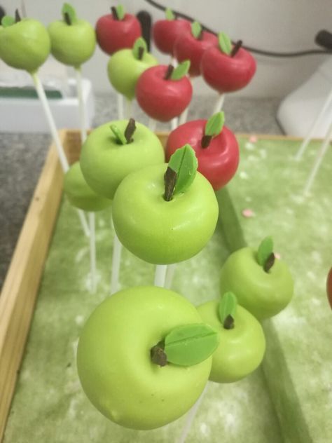 Applesauce Apple cake pops Apple Cake Pops, Fundraiser Ideas, French Pastry, Yom Kippur, Rosh Hashana, French Pastries, Apple Cake, Caramel Apples, Cake Pops