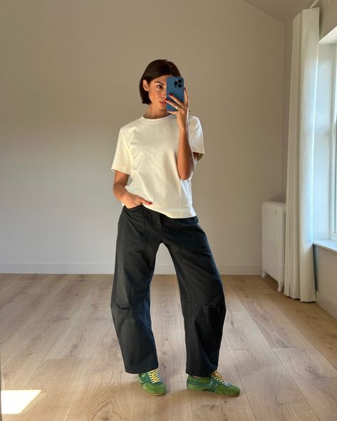 Weighty tees, structured trousers & green shoes all spring please | Instagram Instagram Cool, Mon Dressing, April 3, Green Shoes, Classic Blue, Blue Shirt, Summer Style, Hair Inspo, Tee Shirt