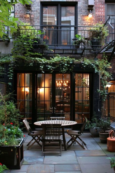 Townhouse Backyard Ideas Patios, Townhouse Backyard Ideas, Townhouse Backyard, River Rock Landscaping, Wooden Walkways, Porch And Balcony, Modern Exterior House Designs, Vertical Gardens, Garden Pathway