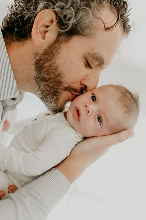 Baby Miles | Newborn Photography - San Francisco Newborn-Family-Maternity Photographer | Lifestyle Photography Couples Newborn Shoot, Couple Newborn Pictures, Modern Newborn Family Photos, Classic Newborn Family Photos, Im Home Newborn Photography, Easy Newborn Photos At Home, Family Photo Ideas With Newborn, 6 Week Newborn Photography, Simple Lifestyle Newborn Photos