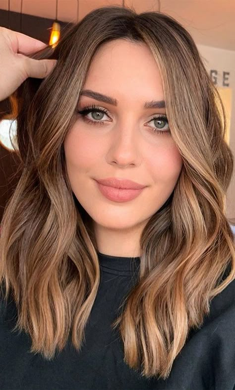 44 The Best Hair Color Ideas For Brunettes – beige brown creamy Light Brunette Hair, Blond Balayage, Brunette Hair With Highlights, Spring Hair Color, Beautiful Hair Color, Brown Hair Balayage, Light Hair Color, Hair Color Ideas For Brunettes, Hair Color And Cut