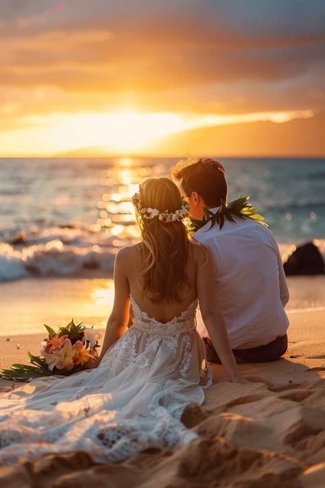 Hawaiian Wedding Pictures, Beach Wedding Photo Ideas Sunsets, Dog Beach Wedding, Hawaiian Elopement Ideas, Tropical Elopement Ideas, Beach Bride Photography, Oahu Hawaii Wedding, Fun Beach Wedding Photos, Unique Beach Wedding Photos