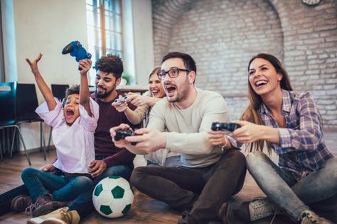 The Benefits of Playing Video Games With Your Kids - iMom Fun Group Games, Xbox Console, Fun Group, Video X, Group Games, Playing Video Games, Nintendo 3ds, Monster Hunter, 인물 사진