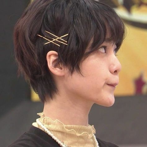 Japanese Short Hair, Short Hair Tomboy, Really Short Hair, Hair Inspiration Short, Shot Hair Styles, Japanese Hairstyle, Hair Reference, Short Hair Haircuts, Cut My Hair