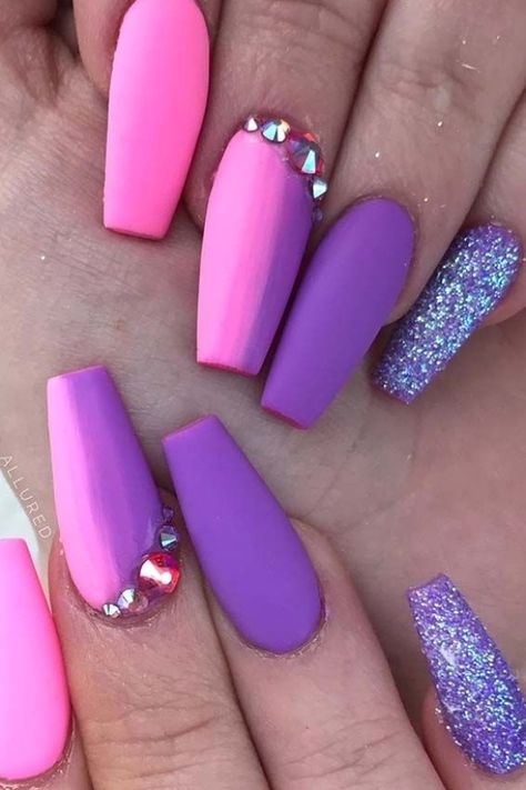 Purple Pink Nails, Purple And Pink Nails, Bright Summer Acrylic Nails, Unghie Sfumate, Matte Purple, Purple Nail Art, Purple Acrylic Nails, Purple Nail Designs, Pink Nail Designs