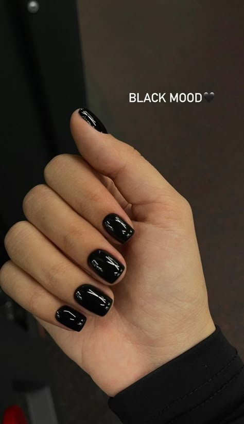 Black Dip Nails, Nails Fall Autumn, Shellac Nails Fall, Paznokcie Hello Kitty, Black Gel Nails, Kutek Disney, Wine Nails, Colourful Nails, Maroon Nails