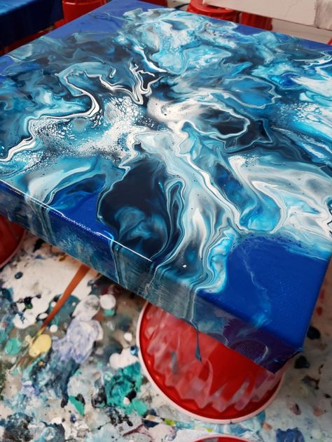 Blue Pour Painting, Dutch Pour Acrylic Painting, Cuadros Diy, Acrylic Art Projects, Acrylic Painting Diy, Acrylic Pouring Techniques, Abstract Painting Techniques, Dutch Pour, Flow Painting