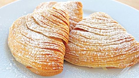 Sfogliatelle Recipe, Pastry Treats, Italian Baking, Pastry Cream Recipe, Italian Recipes Dessert, Italian Pastries, Lobster Tail, Italian Favorites, Italian Pastry