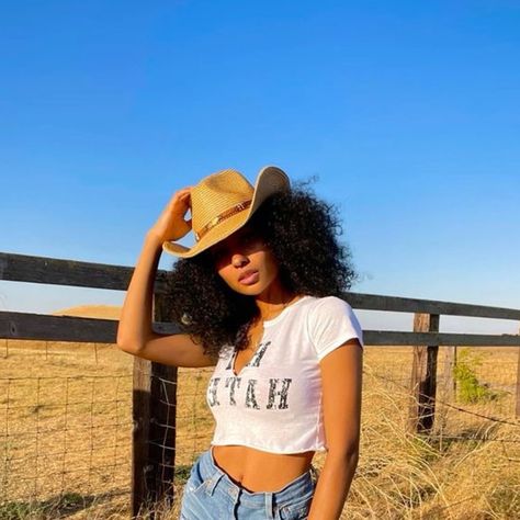 Cowboy hats all summer long #COWBOYCARTER 🏇🏾 Which style is a bit of you? 🤠 Cowboy Hat Natural Hair, Hat Natural Hair, Black Woman Cowboy Hat, Bathing Suit Cowboy Hat, Brown Summer Cowboy Hat, Cowboy Hat Instagram, April 4, Cowboy Hat, Cowboy Hats