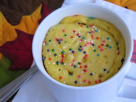 Mug Sugar Cookie, Cookie In A Cup, Mug Cookie Recipes, Old Fashioned Sugar Cookies, Cookie Mug, Lemon Biscuits, Cookie In A Mug, Mug Cake Microwave, Mug Recipes