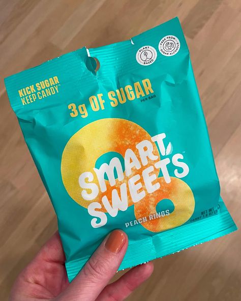 Smart Sweets Gummies, Candy Bar Crafts, Smart Sweets, Healthy Candy, Meal Inspiration, Organic Snacks, Sugar Candy, Sour Candy, Mini Fridge