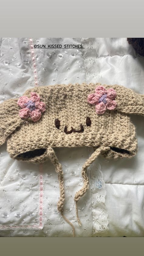 Crochet Mocha Sanrio, Crochet Ideas Sanrio, Sanrio Crochet Hat, Crochet Sanrio Bag, Usahana Sanrio Crochet, Crochet Cinamoroll, Sanrio Crochet Pattern, Sanrio Crochet, Crochet Skull Patterns