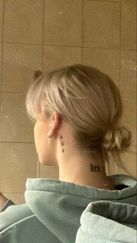 low bun curtain bang tattoo aesthetic Short Hair Low Ponytail, 2 Low Buns, Cara Ward, Blonde Bun, Short Ponytail, Low Buns, Blonde Ponytail, Tattoo Aesthetic, Low Bun