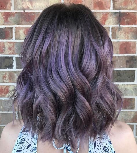 brown hair with pastel purple balayage Dark Brown Hair With Lilac Highlights, Purple Balayage, Purple Ombre Hair, Dark Purple Hair, Balayage Blond, New Hair Trends, Lavender Hair, Hair Color Purple, Ombre Hair Color