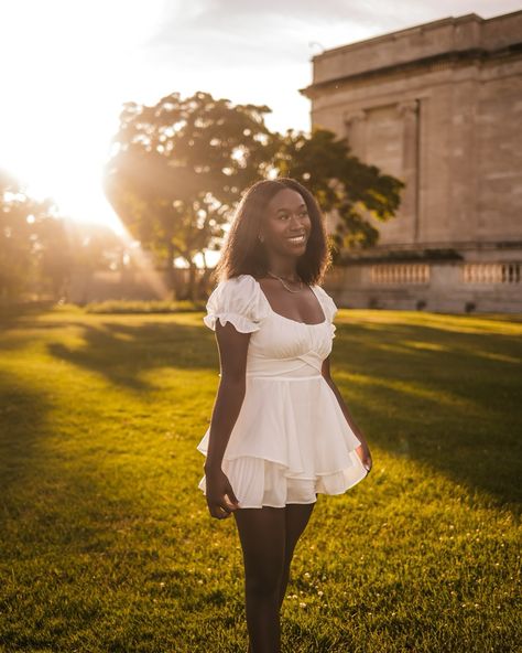 Senior Sunday with the stunning Kaylee❤️ . . . . . #clevelandphotographer #clevelandphotography #SeniorPhotography #SeniorPortraits #SeniorPictures #ClassOf2025 #SeniorSession #SeniorPhotoshoot #HighSchoolSenior #SeniorInspire #SeniorYear #GraduationPhotos #SeniorPhotographer #SeniorPics #SeniorInspire #SeniorPhotoSession #SeniorExperience #SeniorVibes #SeniorMemories #SeniorPhotoInspo #SeniorShoot Senior Sunday Picture Ideas, Senior Pictures Black, Fall Senior Photoshoot, November Photoshoot, Outside Senior Pictures, Fall Senior Pictures Outfits, Senior Sunday, Sunday Pictures, Unique Senior Pictures