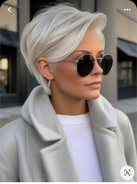 Short Hairstyle Women Style, Sarah Harding Short Hair, White Hair Hairstyles For Women, Hair Color Ideas For 30 Year Olds, Short Blonde Hair Pixie Older Women, Long Grey Bob Hairstyles, Platinum Short Bob, Trendy Short Hair Styles Shoulder Length, White Hair Over 50