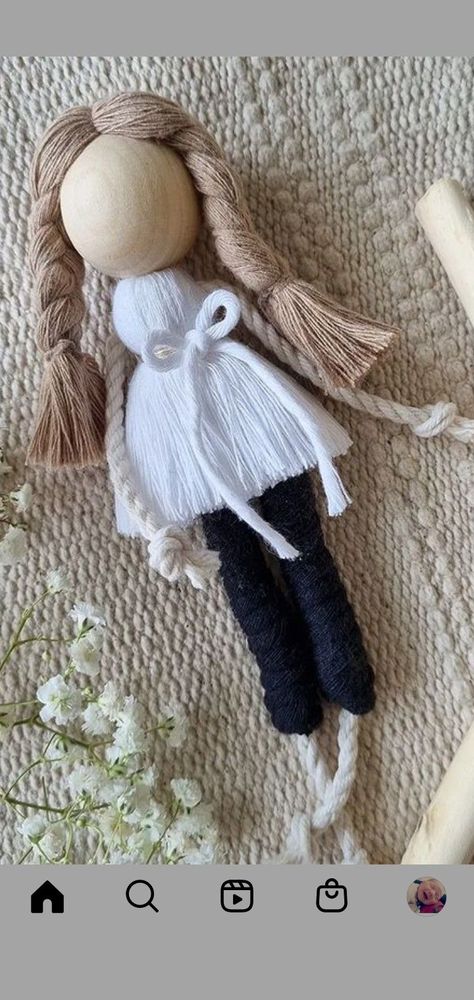 Macrame Family, Diy Yarn Dolls, Macrame Dolls, Dolls Handmade Diy, Macrame Knots Pattern, Yarn Dolls, Cloth Dolls Handmade, Diy Yarn Crafts, Doll Diy Crafts