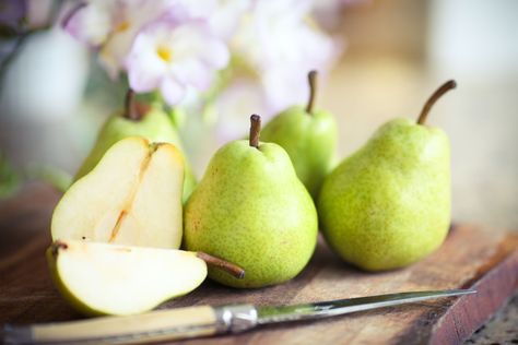 Stock up on pears while they're in season. Then, freeze some, so you can enjoy them in pies and other recipes. Here's how. Freeze Pears, Freezing Pears, Pear Sauce, Freezing Fruit, Pear Butter, Energizing Food, Pear Fruit, Pear Recipes, Fall Fruits