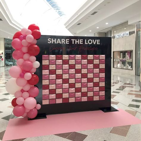 Valentines Day Visual Merchandising, Valentines Day Installation, Valentines Pop Up Shop, Valentine Event Ideas, Valentine Display Ideas Retail, Valentines Day At Work, Valentines Day Marketing Ideas, Valentines Wedding Ideas, Valentines Day Events