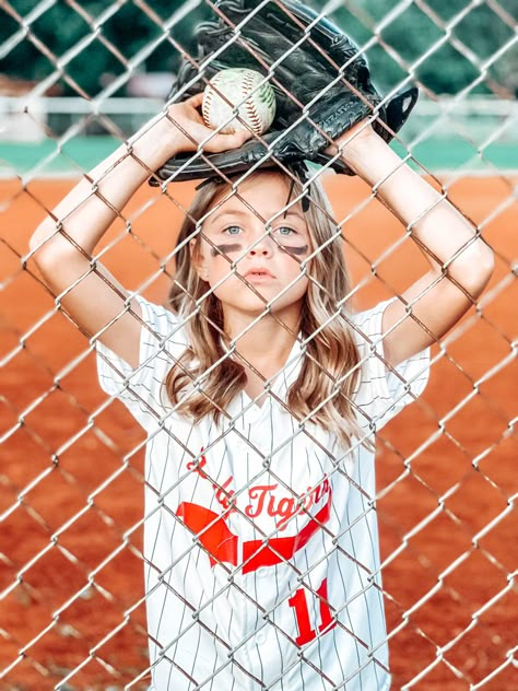 Tee Ball Photoshoot, Diy Baseball Photoshoot, Ball Picture Ideas, Girls Softball Portraits, T Ball Photoshoot, Diy Baseball Pictures, Softball Photo Shoot Ideas, Softball Pictures Poses Individual Kids, Tee Ball Pictures Photo Ideas