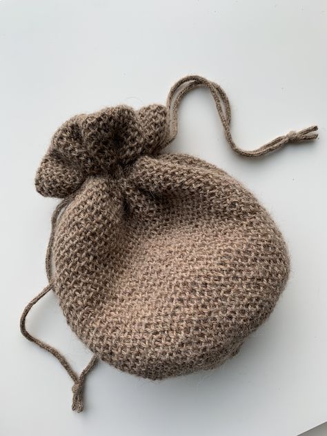 Knit Pouch Pattern Free, Bucket Bag Pattern, Petite Knit, Small Knitting Projects, Handbags Patterns, Handbag Pattern, Fibre Art, Pouch Pattern, Alpaca Yarn