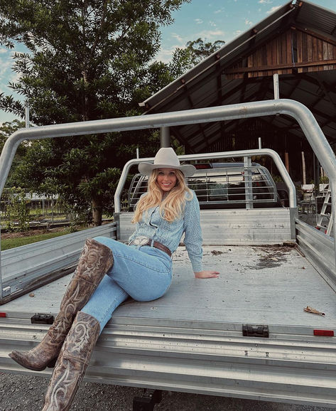 Blonde Country Girl, Denim Cowgirl Outfit, Blonde Cowgirl, Cowgirl Fits, Country Core, Country Girl Aesthetic, Denim Cowgirl, Coastal Cowgirl Aesthetic, Woman I Want To Be