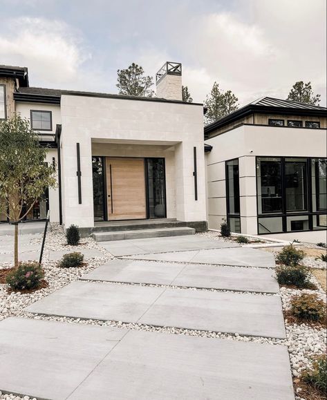 Oyster White Exterior, House With Black Accents, Oyster White Exterior House, Modern Black And White House, White Exterior House, Lake House Exterior, Modern Tuscan Home, White Sherwin Williams, Black And White House