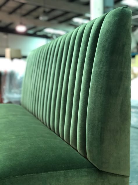 Vertical Tufted Banquette, Curved Booth Seating Restaurant, Channel Back Banquette, Fluted Banquette Seating, Sofa Upholstery Ideas Fabrics Velvet, Free Standing Banquette Seating, Banquette Wallpaper, Velvet Booth Seating, Diy Upholstered Banquette