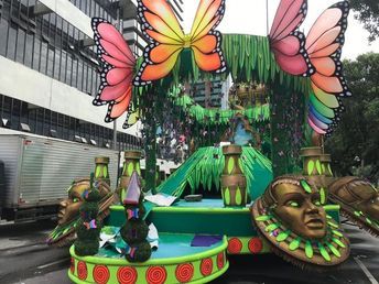 Brazil Festival, Carnival Outfit Carribean, Mardi Grad, Carnival Floats, Mardi Gras Float, Butterfly Inspiration, Brazil Carnival, Jungle Theme Parties, Rio Carnival