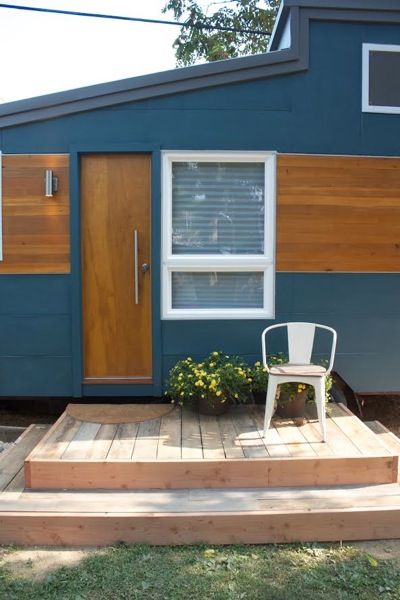 I adore the exterior colors. Tiny House Swoon, Alternative Living, Small Tiny House, Tiny House Inspiration, Tiny Cabin, Tiny Spaces, Small Homes, Lancaster Pa, Tiny House Living