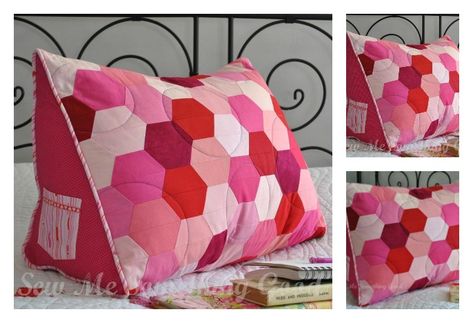 Pillow With Arms, Diy Mattress, Bed Wedge Pillow, Backrest Pillows, Back Support Pillow, Sewing Machine Quilting, Wedge Pillow, Pillow Tutorial, Lean On