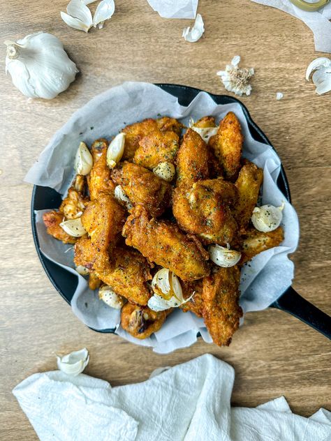 Garlic Fried Chicken (Ayam Goreng Bawang Putih) Indonesian Chicken Recipe, Garlic Fried Chicken, Chicken Wing Recipes Fried, Food Pic, Easy Asian Recipes, Fried Chicken Wings, Garlic Fries, Fried Chicken Recipes, Most Popular Recipes