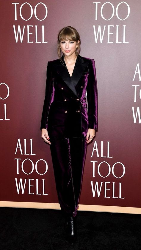 Formalish Outfits, Taylor Swift Red Carpet, Style Taylor Swift, Swift Outfits, Film Premiere, Purple Suits, Taylor Swift Fearless, Estilo Taylor Swift, All Too Well