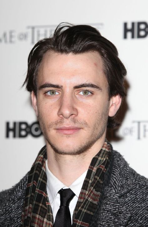 In love with this guy after seeing him on stage at the Old Vic. Talent. Theatre Actors, Harry Lloyd, Jonathan Bennett, Richard Madden, British Boys, British Men, Cute Actors, Hollywood Celebrities, Dream Guy