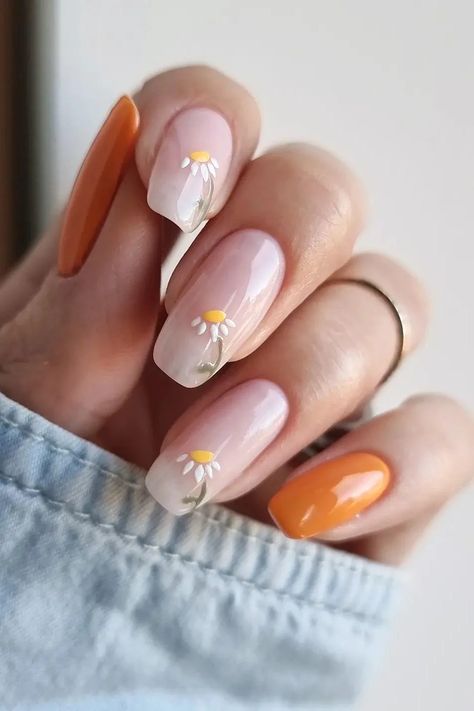 Gel French Manicure, Unghie Nail Art, Nail Art For Beginners, Daisy Nails, Her Nails, Spring Nail Art, Floral Nails, Chic Nails, Nail Arts