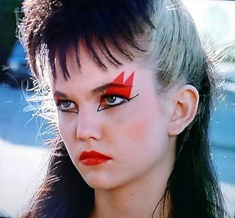 Diane Lane in "Ladies and Gentlemen, the Fabulous Stains" (1982) Director: Lou Adler. LOVE THE MAKEUP!!! Eras Makeup, Punk Rock Makeup, Glam Rock Makeup, Lou Adler, 1980s Makeup, Rock Makeup, Caravan Ideas, 80s Makeup, Drag Make-up