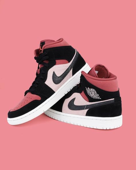 Jordan 1 Mid Pink, Jordan Rose, Jordan 1 High Outfit, Guy Code, Nike Art, Cheap Jordan, All Nike Shoes, Cheap Jordans, Shoes Outfit Fashion