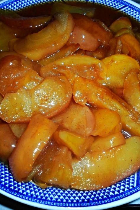 OLD FASHION - FRIED APPLES Country Fried Apples, Thousand Layer Apple, Fried Apples Stovetop, What To Do With Old Apples, Stewed Apples Recipes, Crockpot Fried Apples, Fried Apples Recipe Easy, Southern Fried Apples Recipe, Stewed Apples Recipe