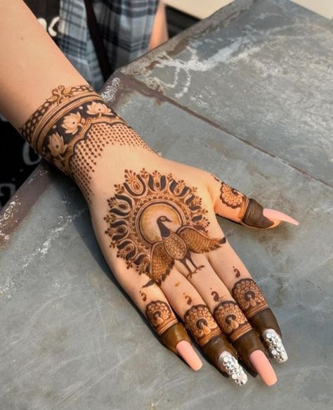 Peacock Henna Designs, Peacock Mehndi, Henna Mehndi Designs, Peacock Mehndi Designs, Heena Design, Power Of Music, Beautiful Henna Designs, Wedding Mehndi Designs, Mehndi Design Photos