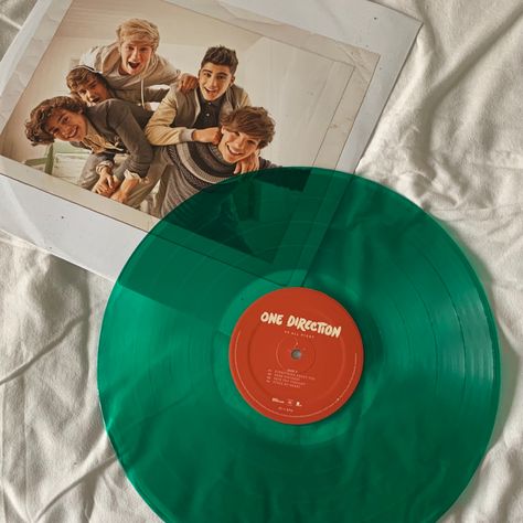 Instagram:ivanchenkovera_ #onedirection #vinyl One Direction Vinyl, Home One Direction, Cd Aesthetic, Vinyl Shelf, Vinyl Record Player, Up All Night, Vinyl Cd, Dream Gift, Music Aesthetic