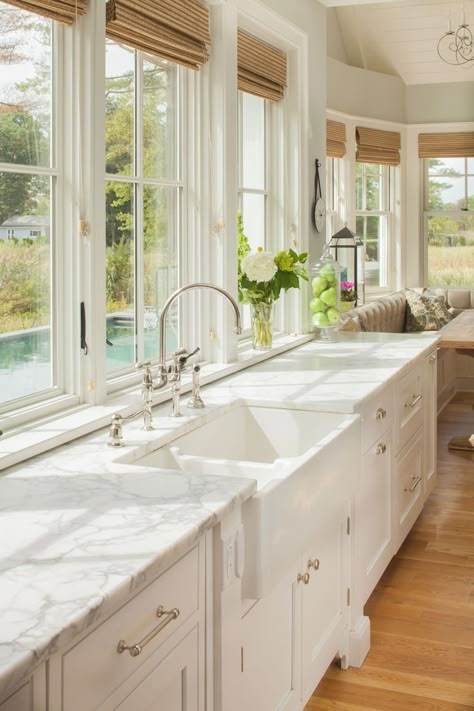 Shoreline Kitchen - Beach Style - Kitchen - New York - by Connecticut Stone | Houzz Luxury White Kitchen Design, Luxury White Kitchen, Kitchen Sink Decor, Kabinet Dapur, Farmhouse Kitchen Design, White Kitchen Design, New House Kitchen, Future Kitchen, Building A Home