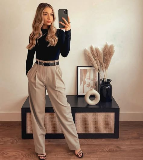 Corporate Attire Women, Classy Business Outfits, Business Professional Outfits, Office Fits, Professional Outfit, Fest Outfits, Corporate Attire, Casual Outfits For Work, Business Casual Outfits For Work