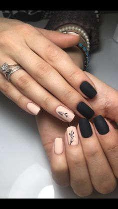 Black And Tan Matte Nails, Matte Black With Accent Nail, Black Matte Manicure, Nails Black Matte Design, Nail Black Matte, Short Matte Black Nail Designs, Short Matt Nails, Black Gold And Nude Nails, Matte Manicure Short