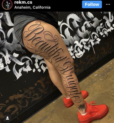 Name On Leg Tattoo, Graffiti Tattoos Women, Front Of Knee Tattoo, Girlie Hand Tattoos, Leg Name Tattoos For Women, Leg Tattoo Script, Leg Word Tattoos For Women, Thug Tattoos For Women Leg, Thigh Name Tattoo Women