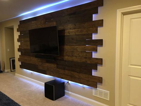 Tv Background Wall Design Wood, Backlit Tv Wall, Wood Accent Wall Living Room With Tv, Tv Wall Decor Ideas Pallet Wood, Tv Pallet Wall, Pallet Tv Mount Wall Tv, Pallet Wall Tv Backdrop, Pallet Wall Behind Tv, Pallet Wall Tv Mount