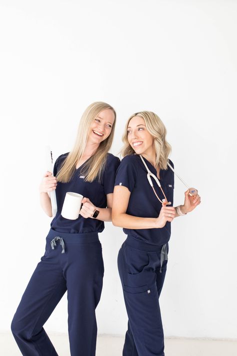 Life in Scrubs Podcast - https://podcasts.apple.com/us/podcast/life-in-scrubs/id1546623428 Medical Scrubs Photoshoot, Poses In Scrubs, Doctor Photoshoot Medical, Healthcare Photoshoot, Doctors Photoshoot, Doctor Photoshoot Ideas, Doctor Photoshoot, Podcast Photography, Best Gifts For Nurses