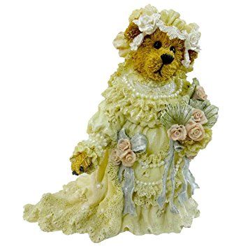 Victorian Wedding Gown, Wedding Gown Veil, Boyds Bears Figurines, Resin Wedding, Vintage Wedding Gown, Bee Mine, Victorian Wedding, A Teddy Bear, Bear Figurine